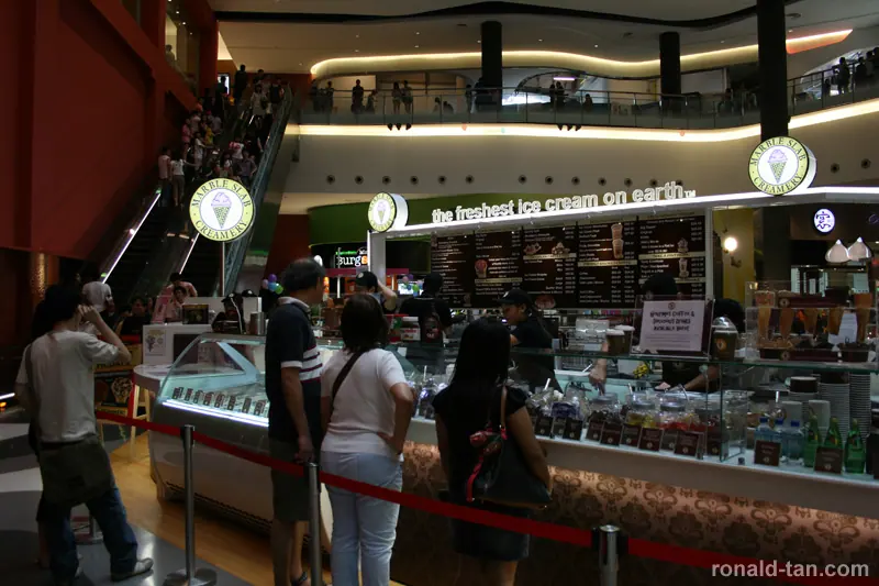 Iluma @ Bugis Light Up