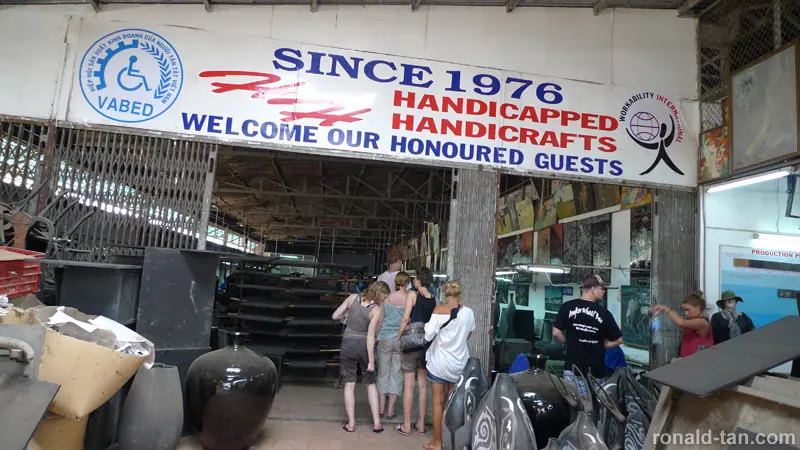 1 Day Cao Dai Temple & Cu Chi Tunnels Tour