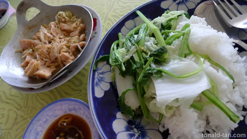 1 Day Cao Dai Temple & Cu Chi Tunnels Tour